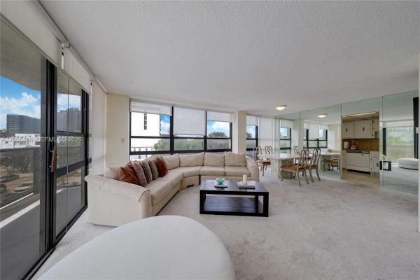 Charter Club, 600 NE 36th St #421, Miami, Florida 33137, image 1