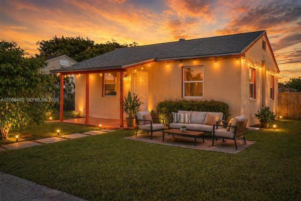 Riviera Beach Heights, 562 W 4th St, Riviera Beach, Florida 33404, image 1