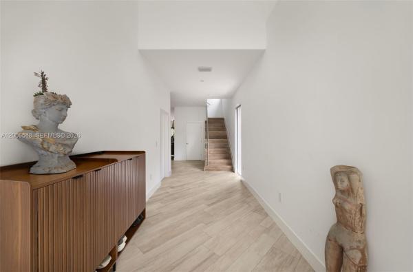 Little Grove, 2931 SW 27th Ter, Miami, Florida 33133, image 2