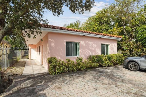 Carters, 3134 Hibiscus St, Miami, Florida 33133, image 1