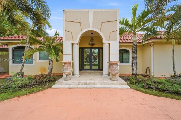 Hialeah Gardens No HOA, 9898 NW 133rd St, Hialeah Gardens, Florida 33018, image 1