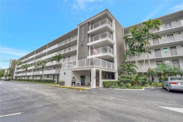 Hillcrest, 4800 Hillcrest Ln #207, Hollywood, Florida 33021, image 1