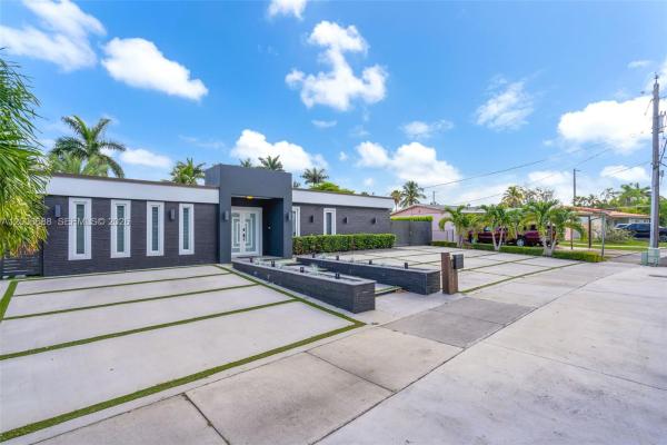 8241 NW 182nd St, Hialeah, Florida 33015, image 3