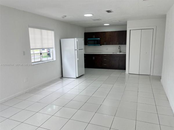 Venetian Gardens Acres, 15741 NW 40th Ct #B, Miami Gardens, Florida 33054, image 2