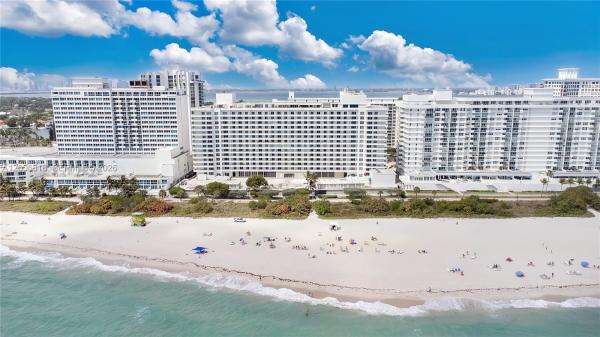 Oceanside Plaza, 5555 Collins Ave #16A, Miami Beach, Florida 33140, image 1