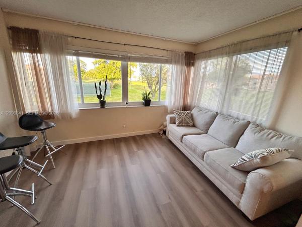 Sunrise Lakes 3, 9801 Sunrise Lakes Blvd #208, Sunrise, Florida 33322, image 2