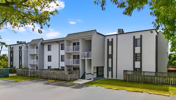 Doral Gardens 2, 5020 NW 79th Ave #303, Doral, Florida 33166, image 1