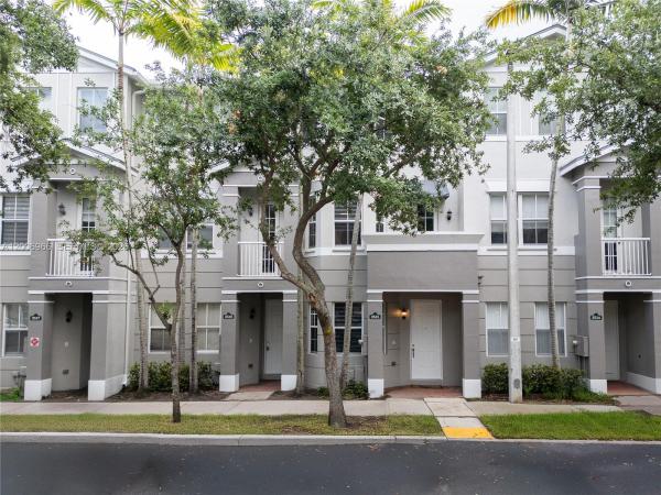 Shoma Townhomes At Royal Palm Beach, 3515 Shoma Dr, Royal Palm Beach, Florida 33414, image 1