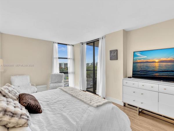 Coronado Tower 2, 20301 W Country Club Dr #622, Aventura, Florida 33180, image 1