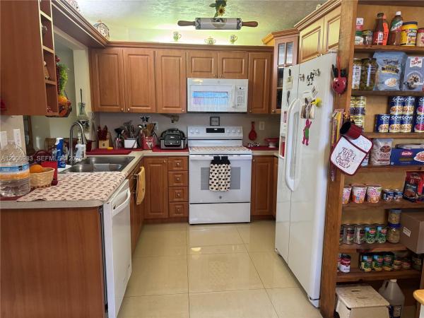471 NE 210th Circle Ter #103, Unincorporated Dade County, Florida 33179, image 2