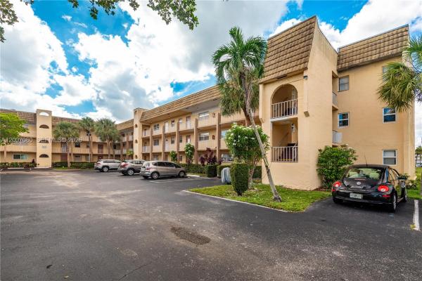 Sunrise Lakes 2, 8345 Sunrise Lakes Blvd #210, Sunrise, Florida 33322, image 1