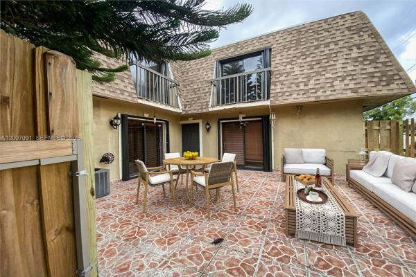 Lago Grande, 6535 W 24th Ct #12-2, Hialeah, Florida 33016, image 1