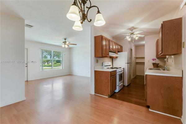 Pine Tree Manor, 19930 Christmas Rd, Cutler Bay, Florida 33157, image 3