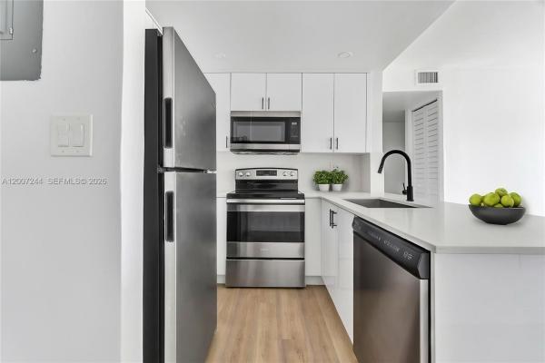 East Little Havana, 620 SW 10th St #301, Miami, Florida 33130, image 1