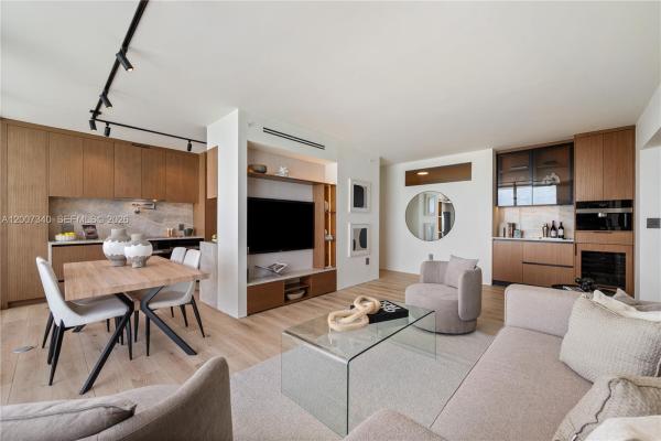 Akoya, 6365 Collins Ave #3904, Miami Beach, Florida 33141, image 2