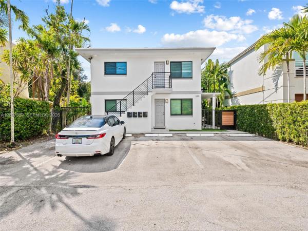Colee Hammock, 1305 SE 1st St #1-4, Fort Lauderdale, Florida 33301, image 2