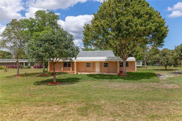 The Woodlands, 5201 Yellow Pine Ln, Tamarac, Florida 33319, image 2