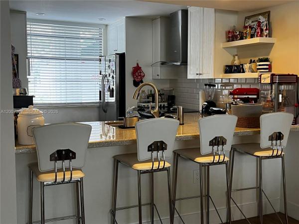 Whitehall Of Pine Island Ridge, 1518 Whitehall Dr #104, Davie, Florida 33324, image 1