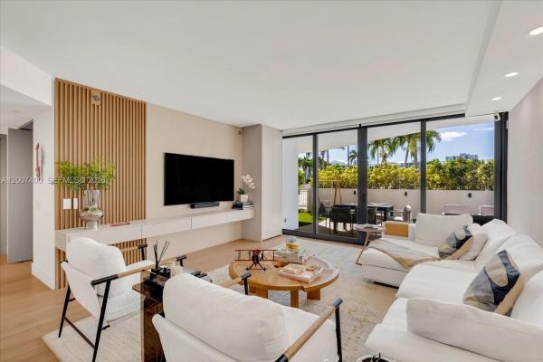 Harborside At The Waterways, 3640 Yacht Club Dr #310, Aventura, Florida 33180, image 1