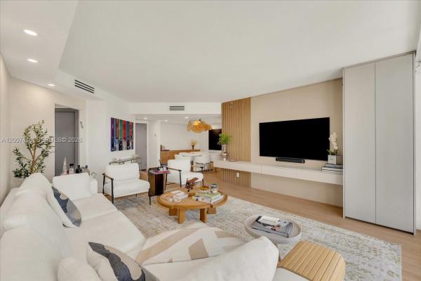 Harborside At The Waterways, 3640 Yacht Club Dr #310, Aventura, Florida 33180, image 2