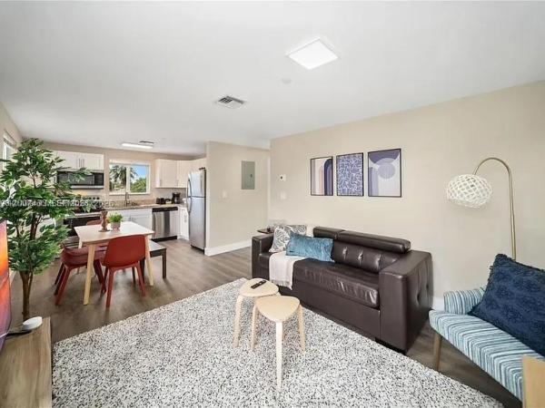 Hollywood Terrace, 2320 Garfield St, Hollywood, Florida 33020, image 2