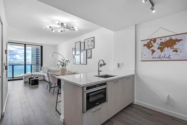 Paraiso Bayviews, 501 NE 31st St #3704, Miami, Florida 33137, image 1