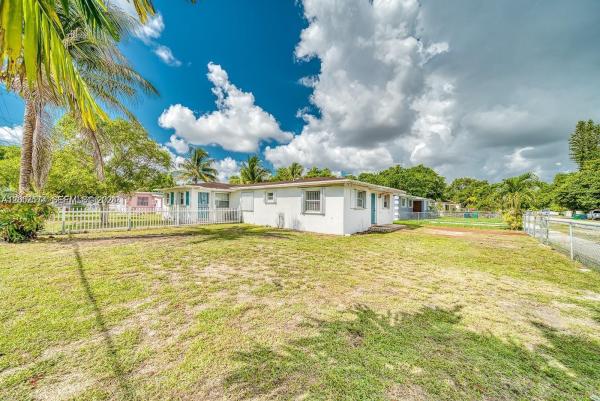 1200 NW 102nd St #1202, Unincorporated Dade County, Florida 33147, image 1