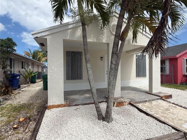 12245 SW 201st Ter, Unincorporated Dade County, Florida 33177, image 2