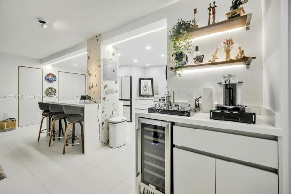 Boston Plaza, 6801 Indian Creek Dr #304, Miami Beach, Florida 33141, image 1