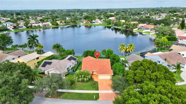 Waverly Hundred, 6255 Hawkes Bluff Ave, Davie, Florida 33331, image 1