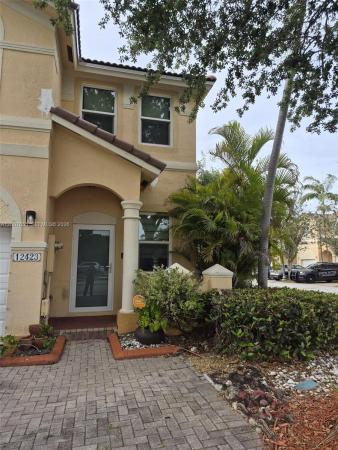 12423 SW 123rd Ter, Unincorporated Dade County, Florida 33186, image 2