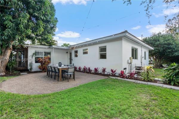 Griffing Biscayne Park Estates, 11790 NE 8th Ave, Biscayne Park, Florida 33161, image 2