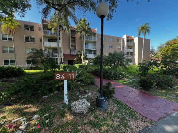 8411 NW 8th St #105, Unincorporated Dade County, Florida 33126, image 2