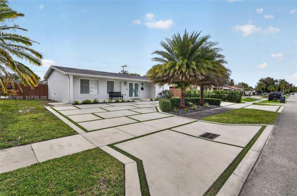 4865 SW 94th Ave, Unincorporated Dade County, Florida 33165, image 1