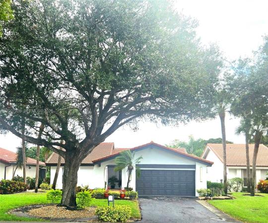 Green Glen 2 The Mews At Indian Spring, 5551 Lakeview Mews Dr, Boynton Beach, Florida 33437, image 3
