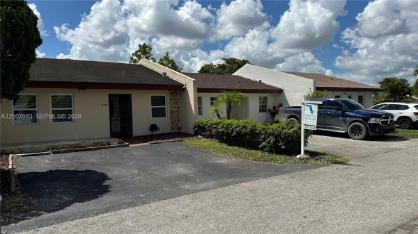 14052 SW 52nd Ter, Unincorporated Dade County, Florida 33175, image 1