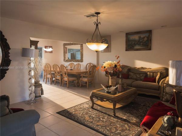 Hollywood Hills, 5306 Roosevelt St, Hollywood, Florida 33021, image 1