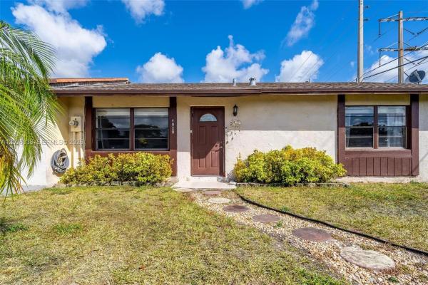 4829 SW 136th Pl, Unincorporated Dade County, Florida 33175, image 1