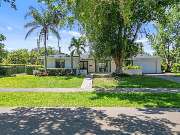Coral Reef Estates, 8620 SW 159th St, Palmetto Bay, Florida 33157, image 2