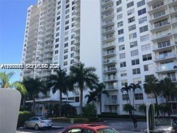 Admirals Port West, 2801 NE 183rd St #603W, Aventura, Florida 33160, image 2