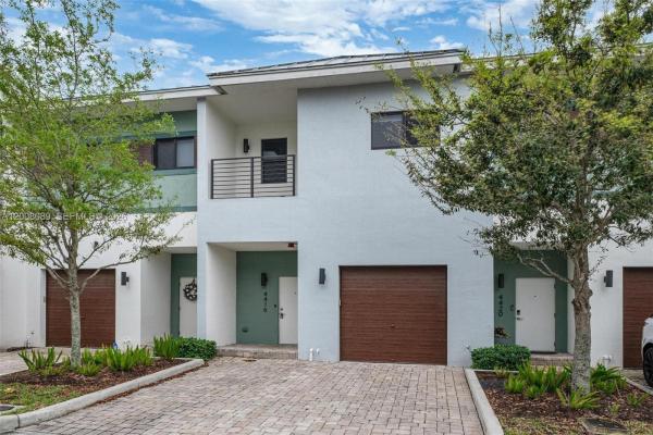 Strata At Plantation, 4416 NW 9th St, Plantation, Florida 33317, image 1