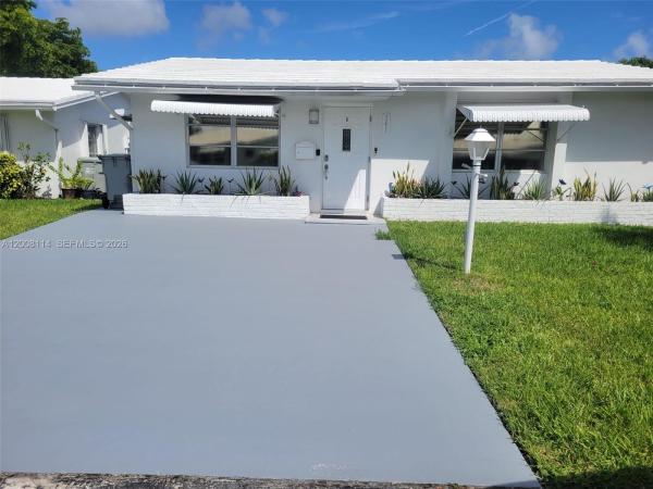 Leisureville, 141 NW 28th St, Pompano Beach, Florida 33064, image 1