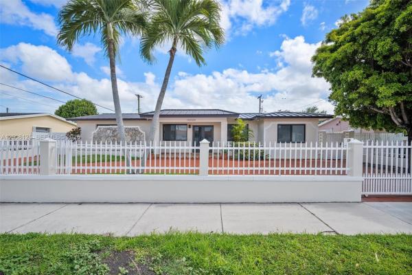 10320 SW 38th Ter, Unincorporated Dade County, Florida 33165, image 1