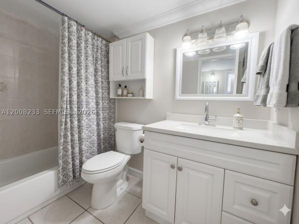 Monterey Gardens Of Pinecrest, 8605 SW 68th Ct #7, Pinecrest, Florida 33156, image 2