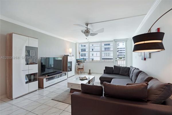 James Central Towers, 245 18th St #605, Miami Beach, Florida 33139, image 1
