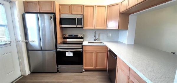 Sheridan Lakes, 2200 Park Ln #302, Hollywood, Florida 33021, image 1