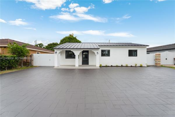 Kraftlawn, 851 W 35th St, Hialeah, Florida 33012, image 1