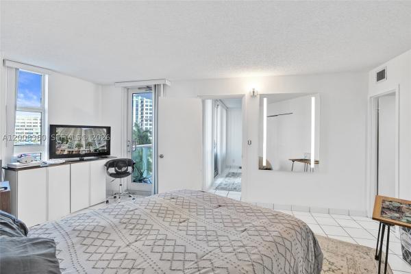 Arlen House East, 100 Bayview Dr #401, Sunny Isles Beach, Florida 33160, image 2
