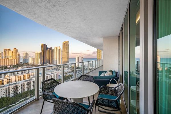 Parque Towers, 330 Sunny Isles Blvd #5-2403, Sunny Isles Beach, Florida 33160, image 1