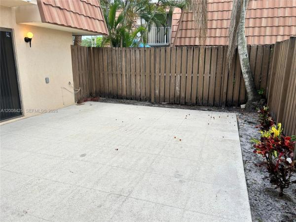 Waterside Luxury Townhomes, 736 Mill Valley Pl, West Palm Beach, Florida 33409, image 2